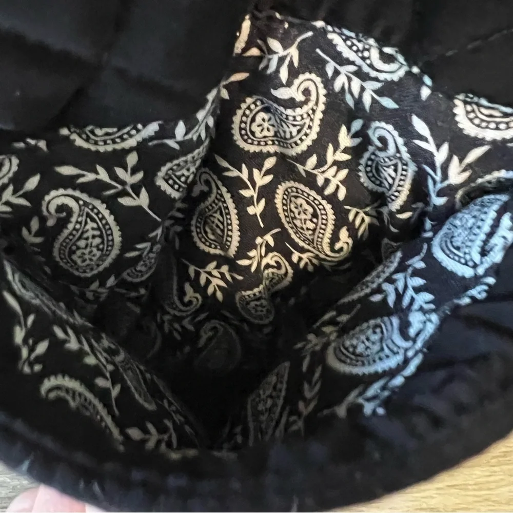 VERA BRADLEY Iconic Microfiber Baby Diaper Bag Black Paisley Interior Tote